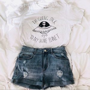 Funny Alien graphic tee t/shirt